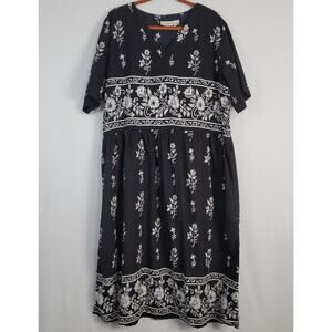 Vintage v-neck floral short sleeve midi dress size 2X black white 90s cotton